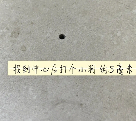 六安市瓷砖空鼓维修公司专业解答在瓷砖铺贴过程中，如果砂料搅拌不均匀，将会带来以下问题